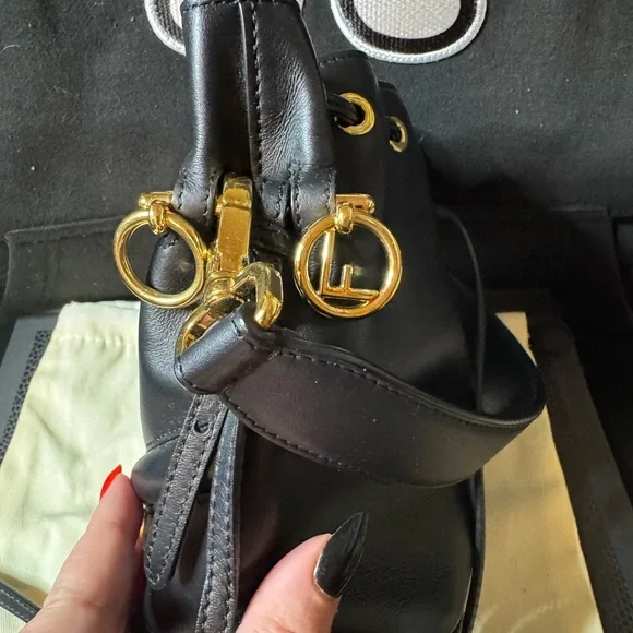 🔥RARE🔥 Fendi Monster Small Bucket Bag - Picture 4 of 9